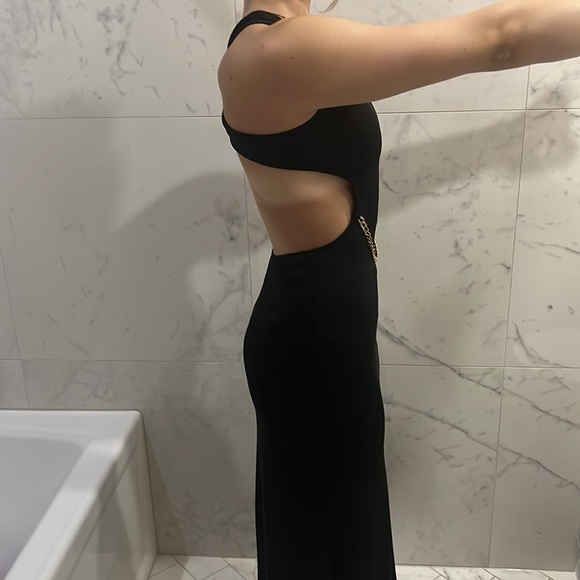 BCBG MaxAzria black dress with gold chain accent - Picture 4 of 4